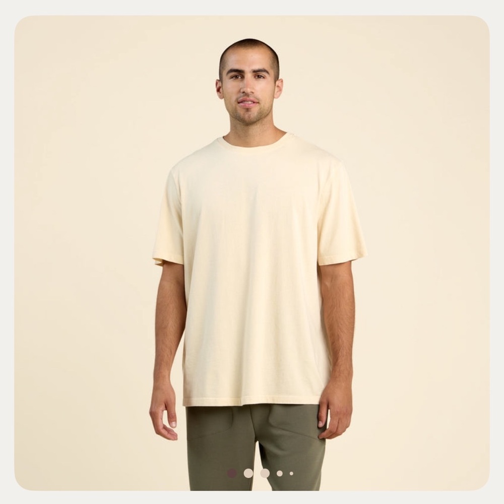 NWOT - NUUDS Men’s Boxy Tshirt 2 pack
